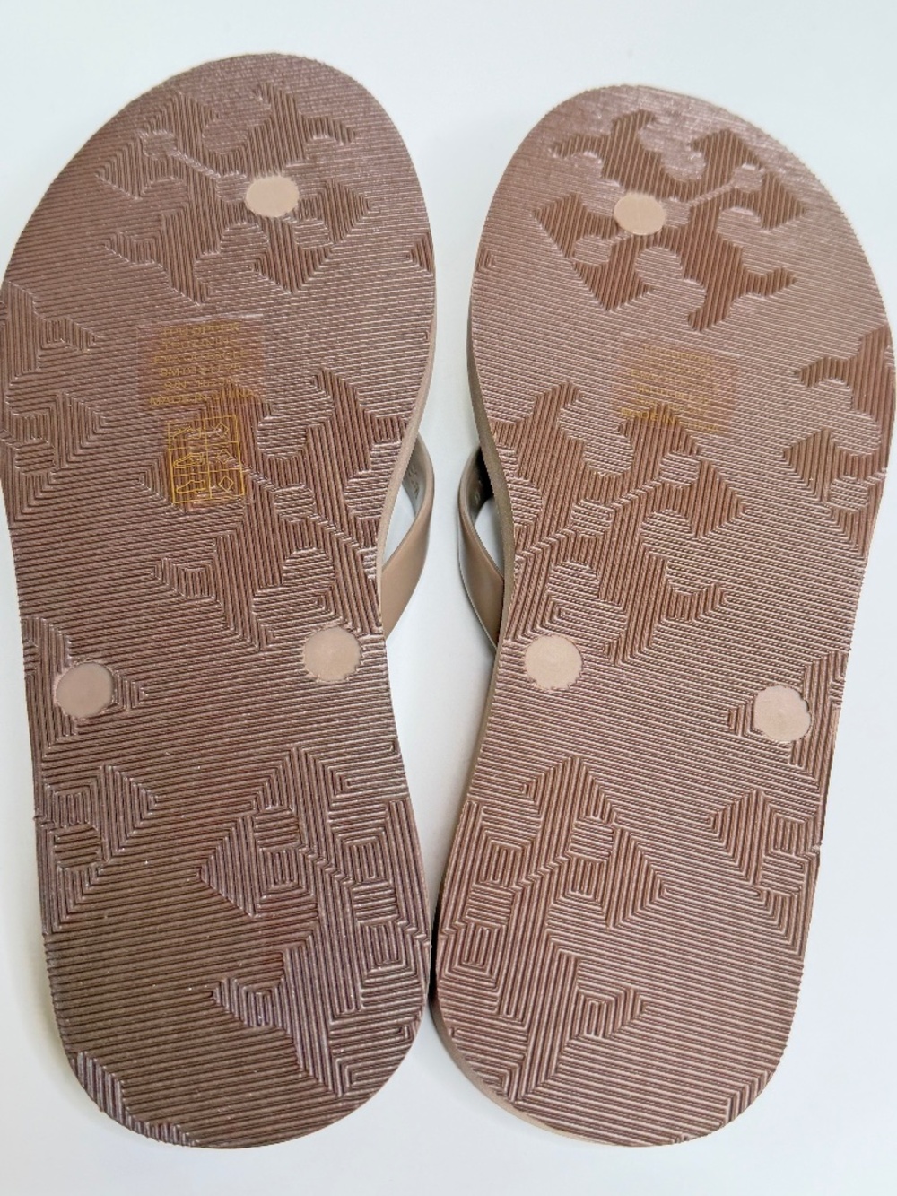 Tory Burch Women's Kira Padded Flip Flop - Mountain Gray - Picture 5 of 8